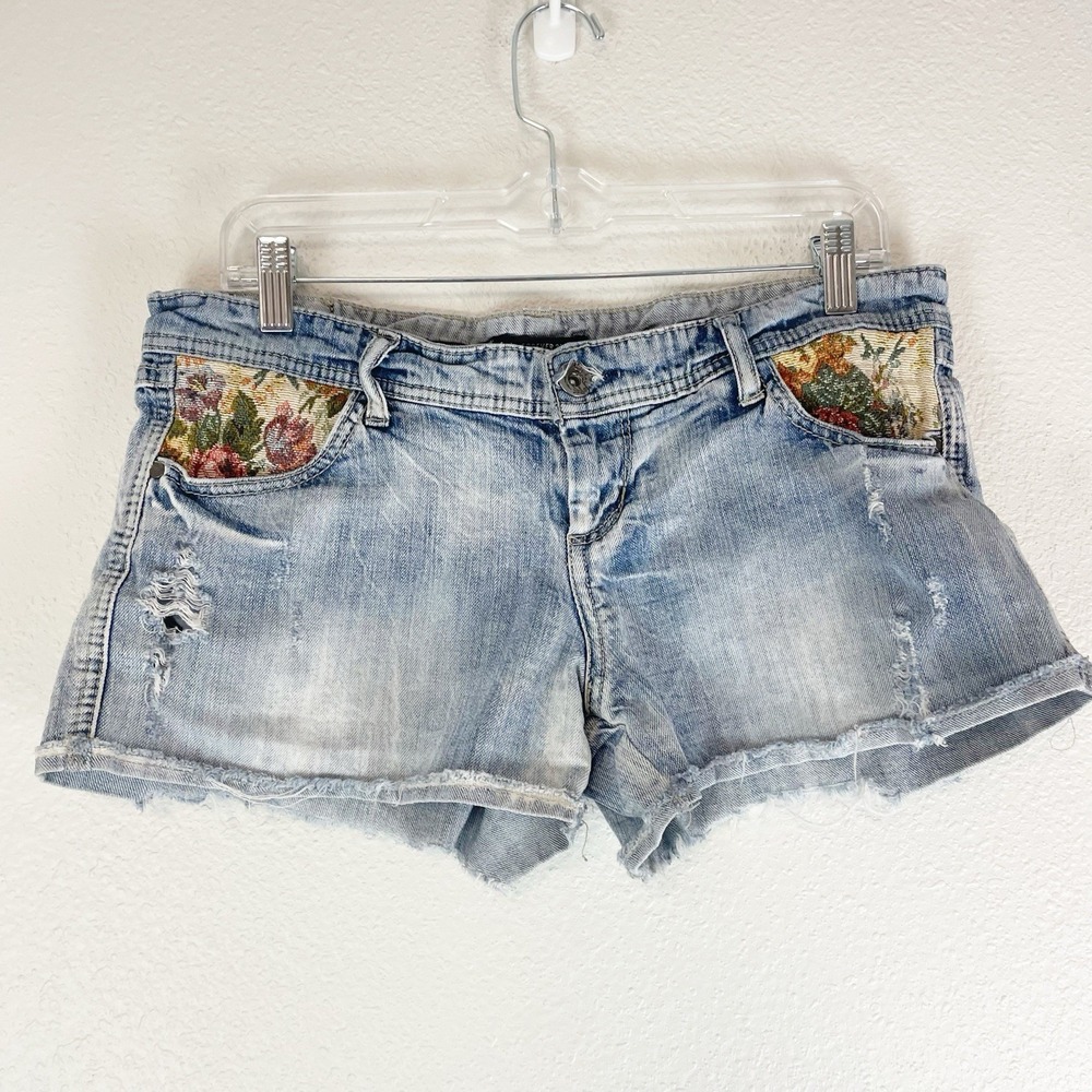Forever 21 Denim Shorts 29 Tapestry Low Rise Boho Cottage Festival Indie Y2K